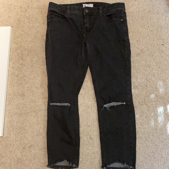 Free people - mid rise black jeans- distressed knee - great shape - Picture 3 of 5